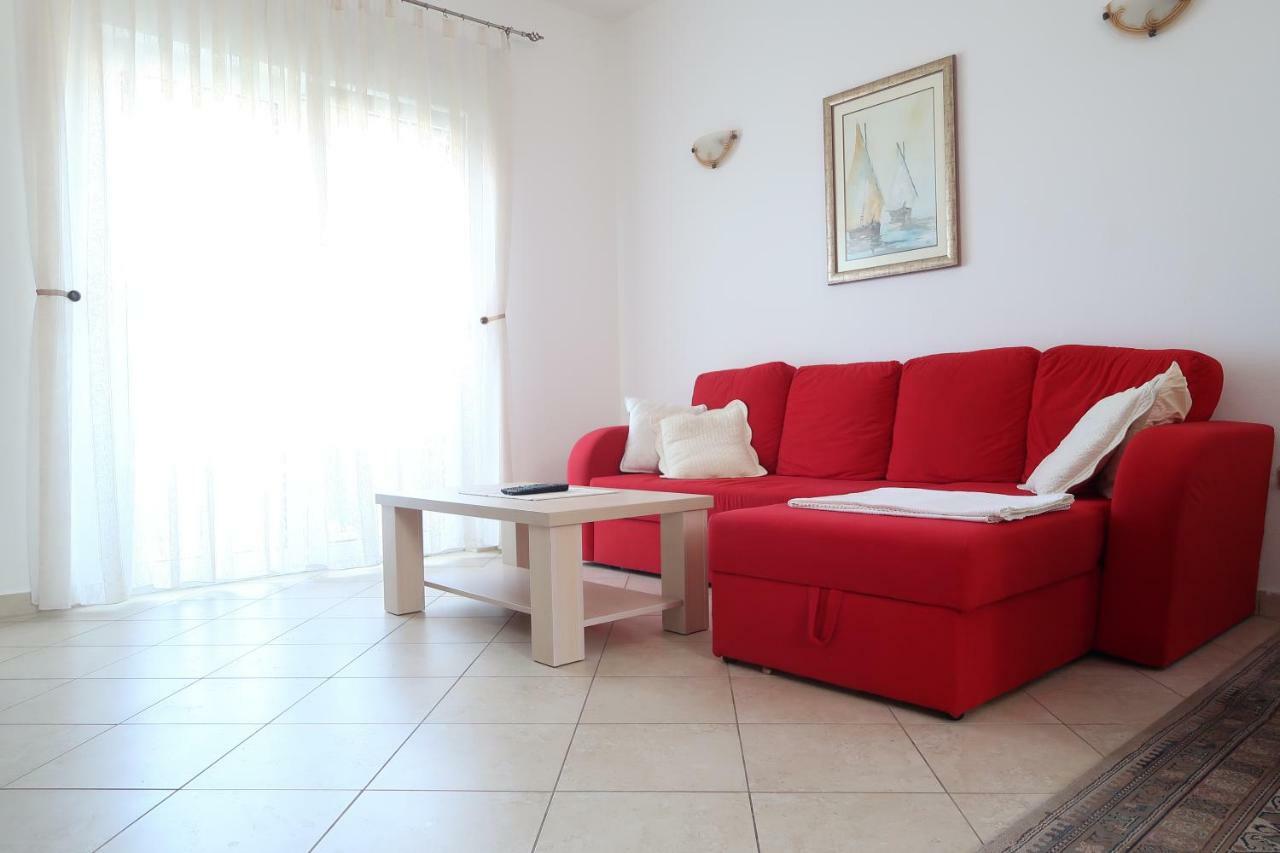Apartments Maras Примоштен Экстерьер фото