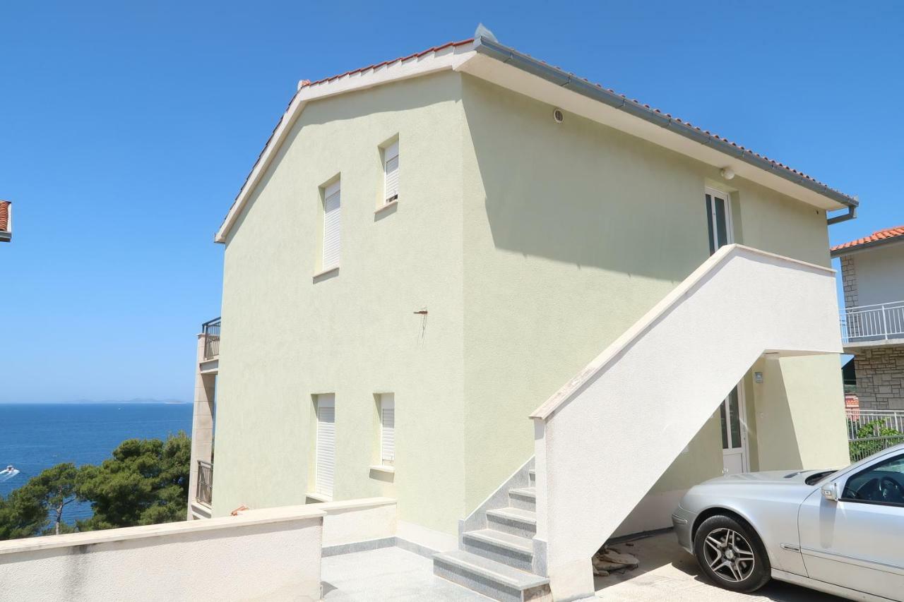 Apartments Maras Примоштен Экстерьер фото